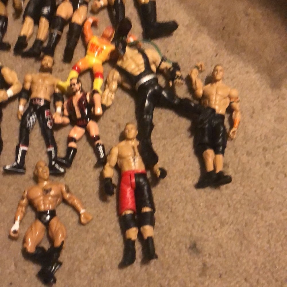 WWE and WWF action figures - Picture 5 of 16